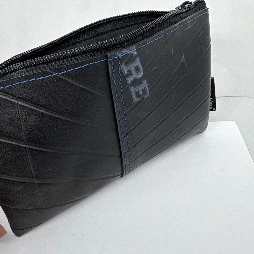 Design Ideas Folio Pouch Recycled Tire Rubber Medium Black Zippered Bag‎
